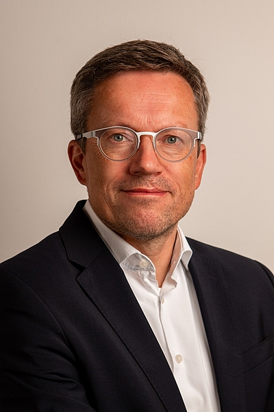 Alexander Ebenbeck, seit 2023 neuer Vertriebsleiter Produktprüfung, -zertifizierung und Analytikservices am SKZ