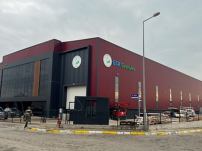Der türkische PET-Recycler Akmert installiert aktuell eine Starlinger PET Bottle-to-Bottle-Recyclinganlage am neuen Recyclingstandort in Gebze/Kocaeli bei Istanbul