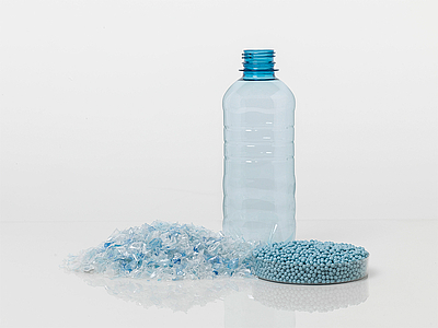Kunststoff-Flasche, PET-Rezyklat und Granulat