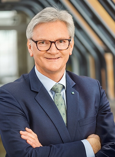 Portrait Univ. Prof. DI Dr. mont. Walter Friesenbichler